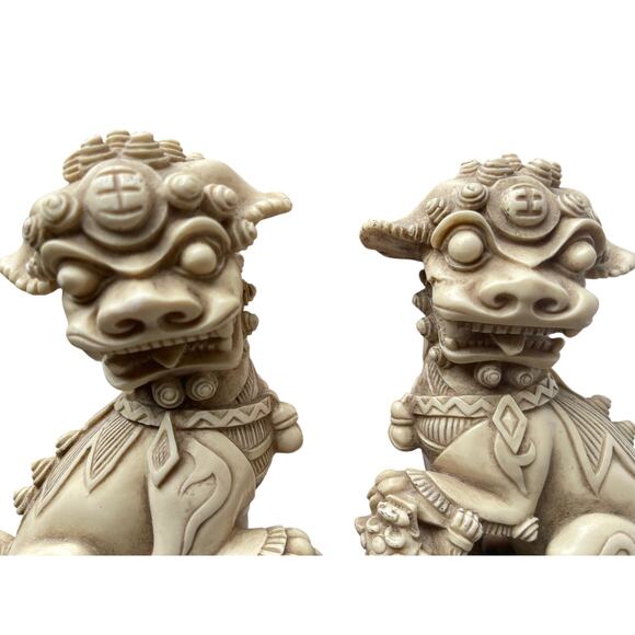 Vintage Foo Dog Statues Guardian Lions Faux Ivory Chinoiserie Decor 7” - Picture 2 of 9